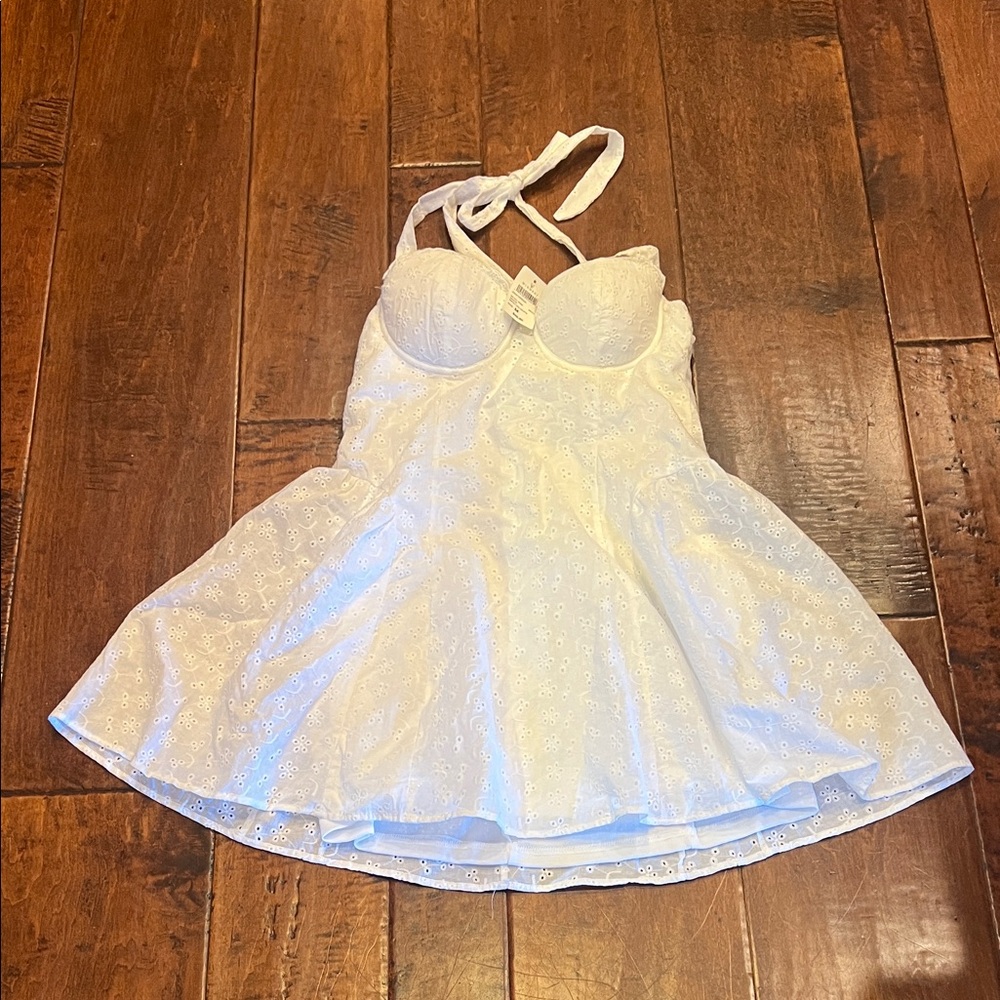 Windsor Elegant White Lace drrss